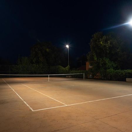Guesthouse "Barboska" - Big Outdoor Swimming Pool & Private Tennis Court Vodnjan Exterior photo