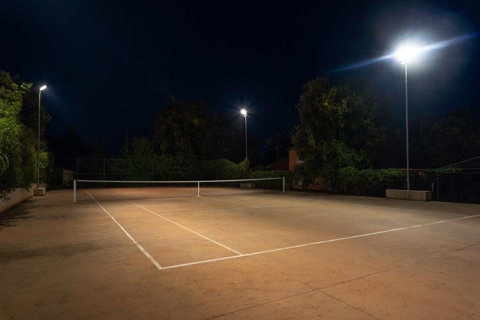 Guesthouse "Barboska" - Big Outdoor Swimming Pool & Private Tennis Court Vodnjan Exterior photo